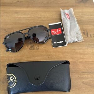 Ray-Ban Classic Black Aviator Sunglasses
